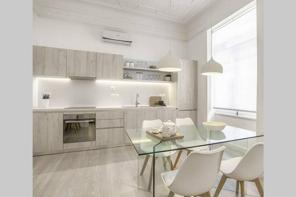 Athens Center Modern Apt In Art Nouveau Building Ngoại thất bức ảnh